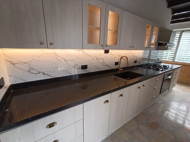 Apartamento de 3 alcobas en arriendo en El Poblado, Medellín, 140 m² · foto 2 de 20