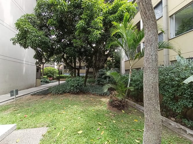 Apartamento de 3 alcobas en arriendo en El Poblado, Medellín, 140 m² · foto 3 de 20
