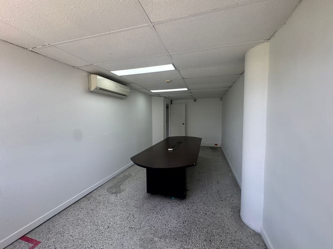 Bodega en arriendo en Las Vegas, Envigado, 241 m² · foto 11 de 19