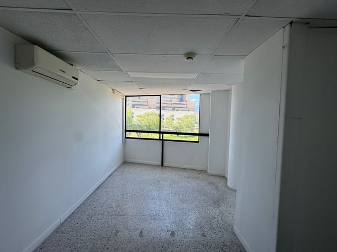 Bodega en arriendo en Las Vegas, Envigado, 241 m² · foto 14 de 19
