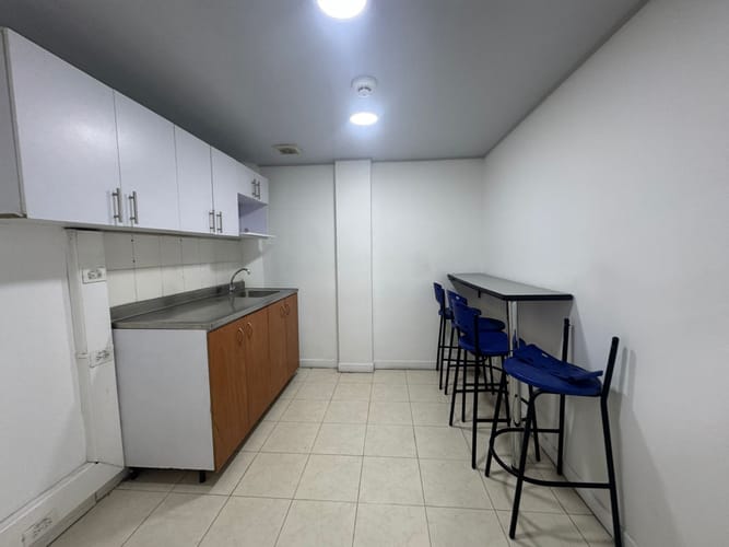 Bodega en arriendo en Las Vegas, Envigado, 241 m² · foto 18 de 19