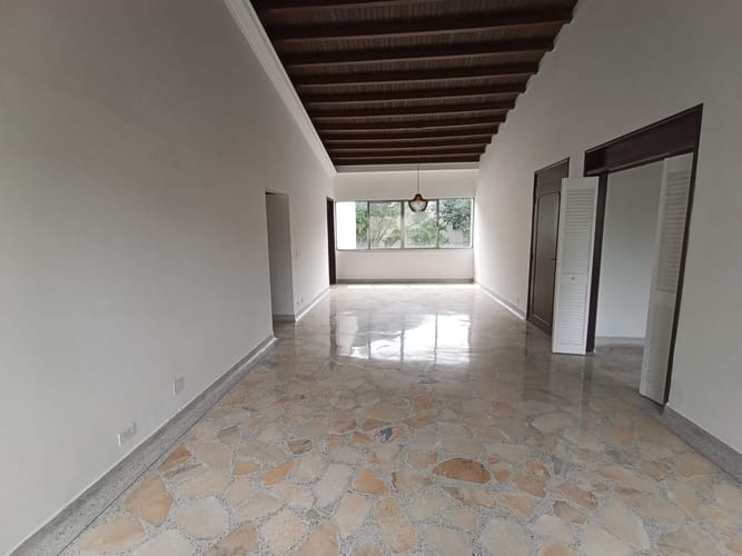 Apartamento de 3 alcobas en arriendo en El Poblado, Medellín, 140 m² · foto 16 de 20