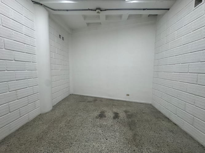 Bodega en arriendo en Las Vegas, Envigado, 241 m² · foto 19 de 19