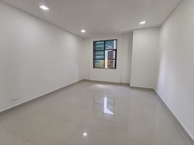 Oficina en arriendo en El Poblado, Medellín, 35 m² · foto 6 de 9