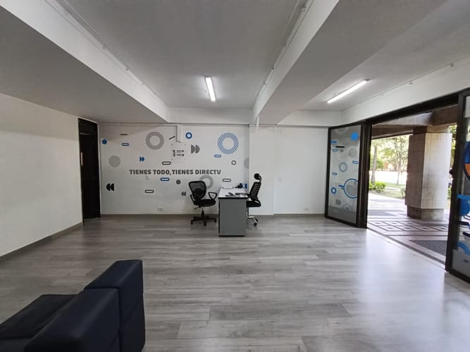 Local en arriendo en El Poblado, Medellín, 50 m² · foto 4 de 12