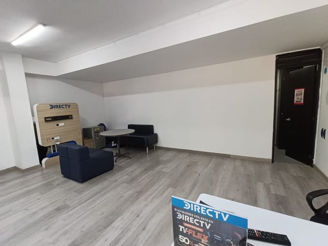Local en arriendo en El Poblado, Medellín, 50 m² · foto 9 de 12