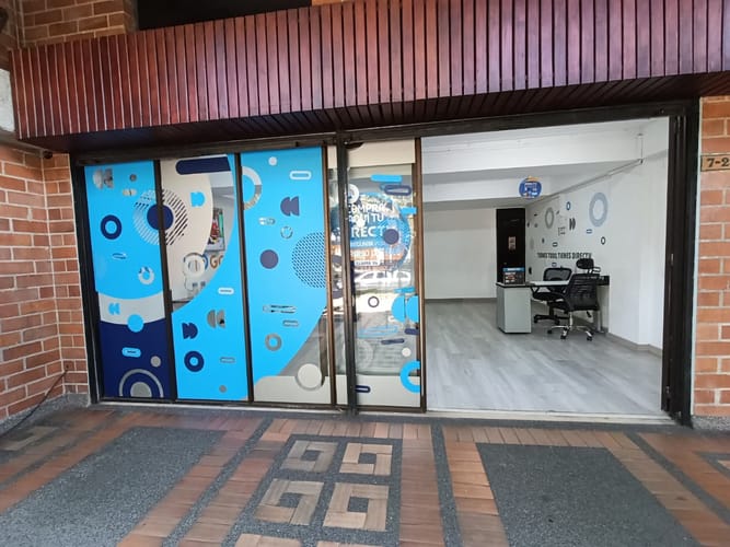 Local en arriendo en El Poblado, Medellín, 50 m² · foto 10 de 12