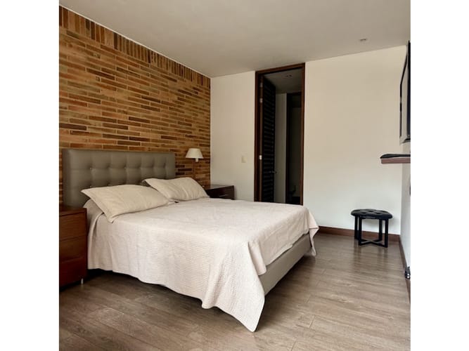 Apartamento de 1 alcoba en venta en Chicó Reservado, Bogotá, 54 m² · foto 5 de 7