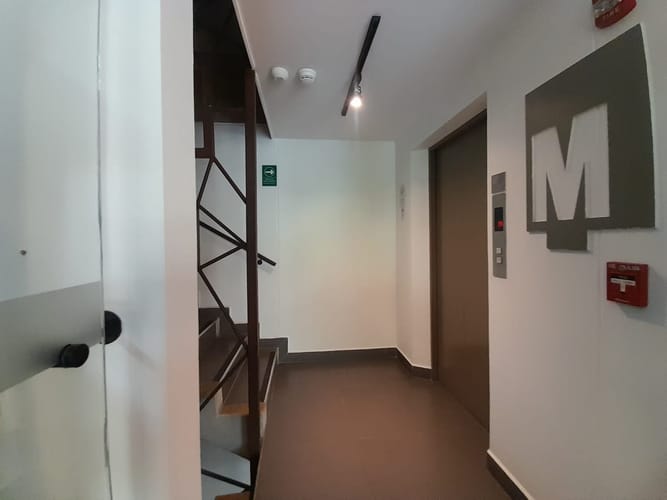 Local en arriendo en El Poblado, Medellín, 22 m² · foto 3 de 8