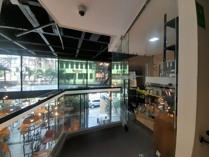 Local en arriendo en El Poblado, Medellín, 22 m² · foto 5 de 8