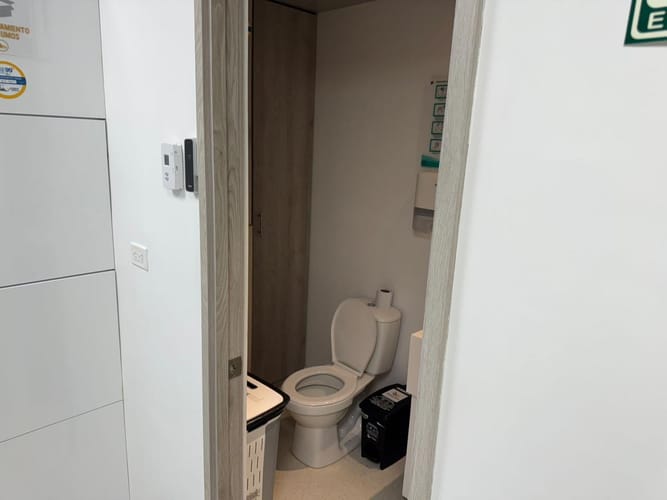 Consultorio en arriendo en Mayorca, Sabaneta, 33 m² · foto 4 de 8