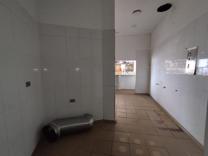 Local en arriendo en El Poblado, Medellín, 29 m² · foto 5 de 9