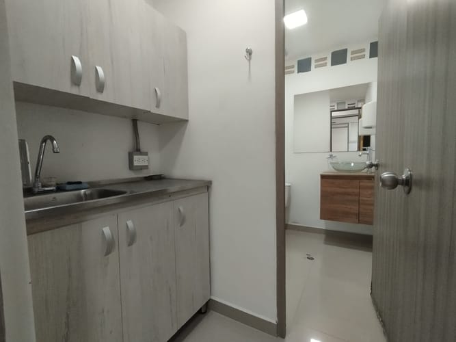 Oficina en arriendo en Laureles, Medellín, 85 m² · foto 10 de 12