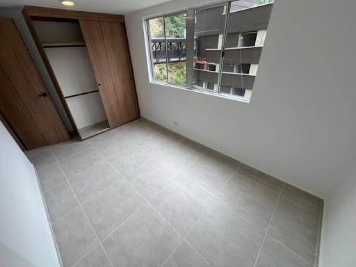 Apartamento de 2 alcobas en arriendo en Loma De San Jose, Sabaneta, 55 m² · foto 7 de 8