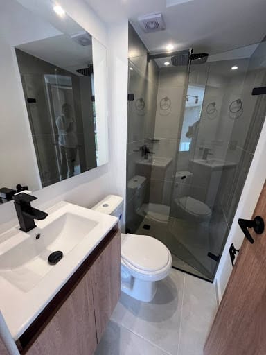 Apartamento de 2 alcobas en arriendo en Loma De San Jose, Sabaneta, 55 m² · foto 8 de 8