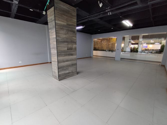 Local en arriendo en El Poblado, Medellín, 70 m² · foto 3 de 6