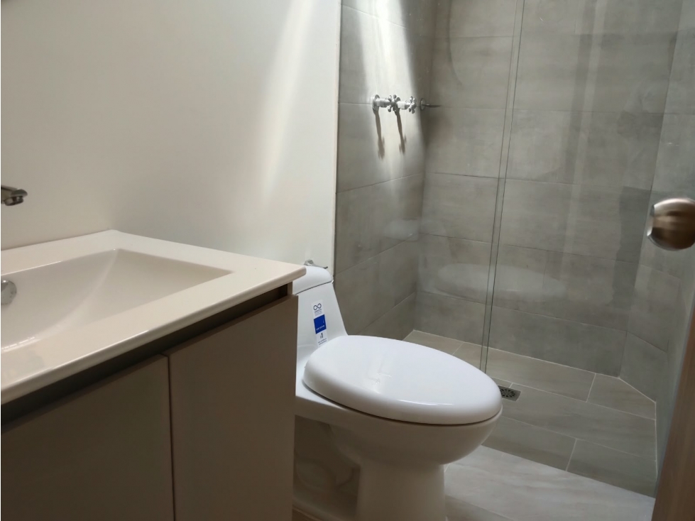 Apartamento en arriendo en La Candelaria, Medellín · foto 10 de 23