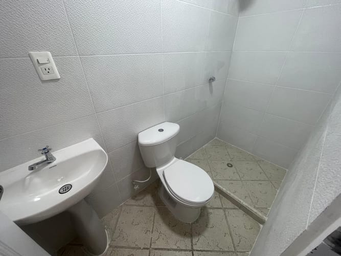 Apartamento de 1 alcoba en arriendo en Boston, Medellín, 55 m² · foto 9 de 10