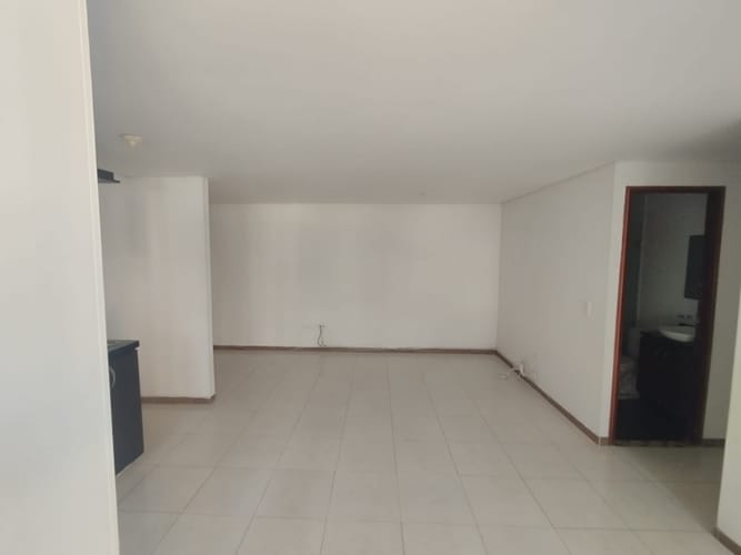 Apartamento de 3 alcobas en arriendo en La Hondonada, Medellín, 63 m² · foto 13 de 20