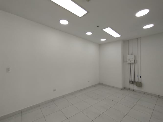 Local en arriendo en Loma Del Esmeraldal, Envigado, 25 m² · foto 2 de 10