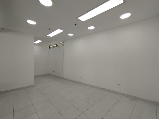 Local en arriendo en Loma Del Esmeraldal, Envigado, 25 m² · foto 3 de 10