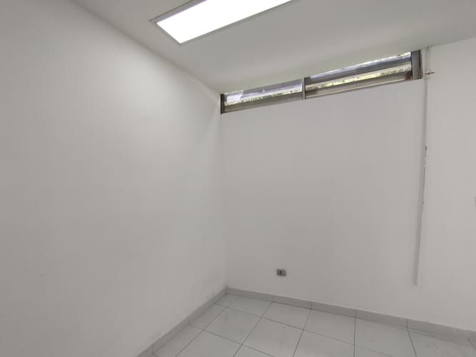 Local en arriendo en Loma Del Esmeraldal, Envigado, 25 m² · foto 7 de 10