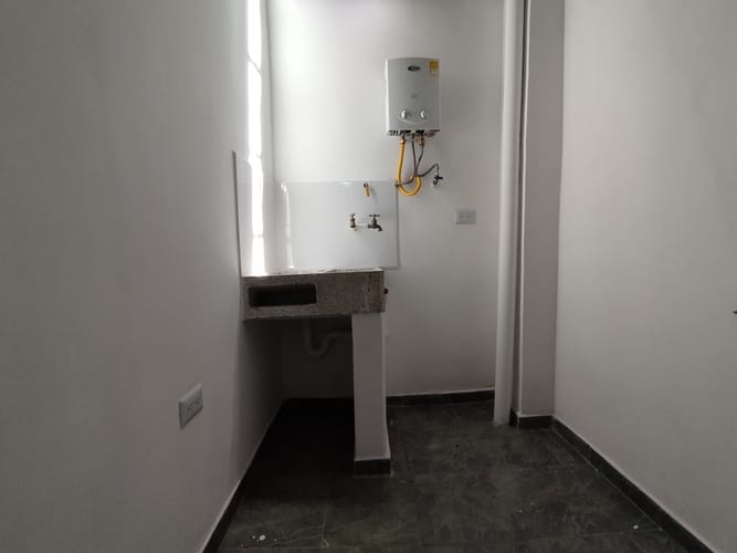 Oficina en arriendo en Otraparte, Envigado, 50 m² · foto 3 de 8