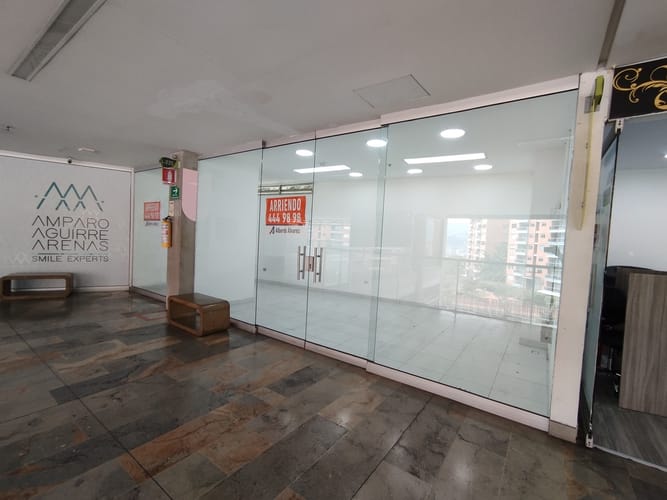 Local en arriendo en Loma Del Esmeraldal, Envigado, 25 m² · foto 10 de 10