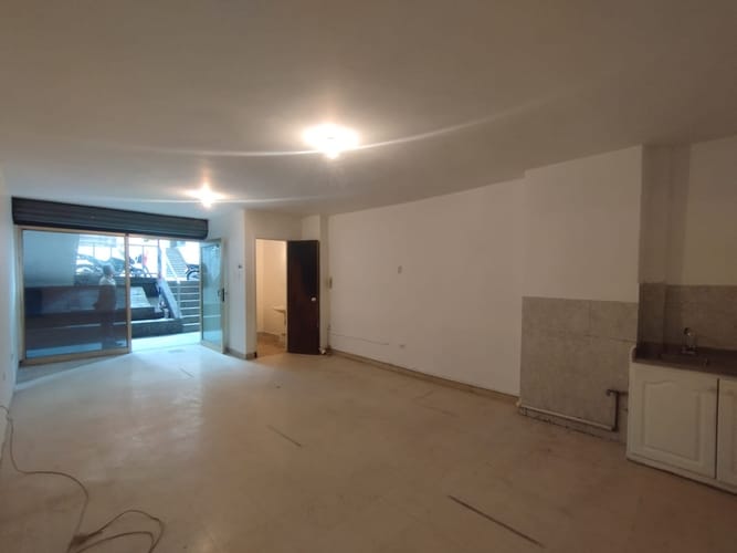 Local en arriendo en La Candelaria, Medellín, 32 m² · foto 10 de 16