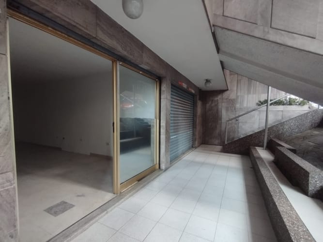 Local en arriendo en La Candelaria, Medellín, 32 m² · foto 11 de 16