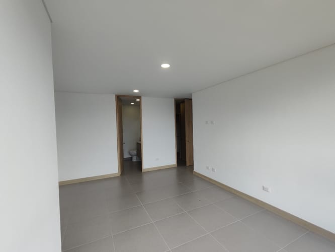 Apartamento de 3 alcobas en arriendo en El Poblado, Medellín, 127 m² · foto 18 de 20