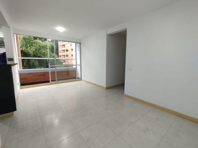 Apartamento de 3 alcobas en arriendo en Las Lomitas, Sabaneta, 64 m² · foto 7 de 20