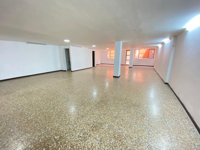 Local en arriendo en La Floresta, Medellín, 180 m² · foto 7 de 13