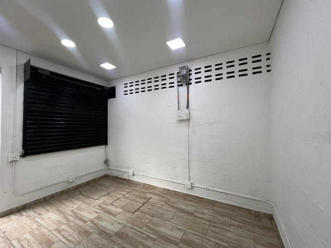 Local en arriendo en Belén, Medellín, 12 m² · foto 7 de 13