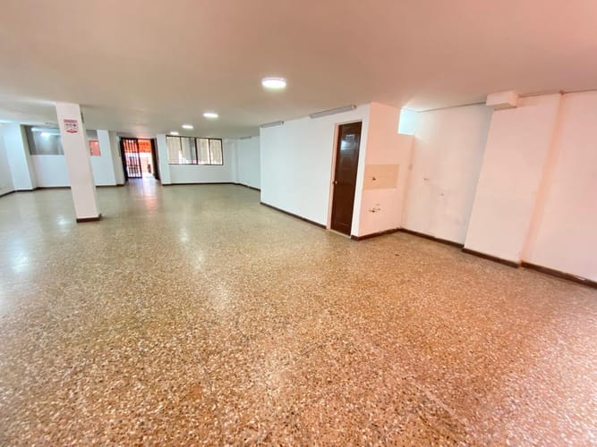 Local en arriendo en La Floresta, Medellín, 180 m² · foto 10 de 13