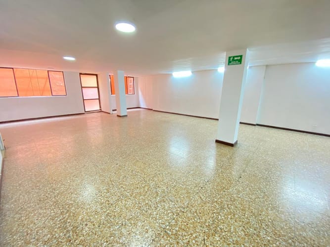 Local en arriendo en La Floresta, Medellín, 180 m² · foto 13 de 13