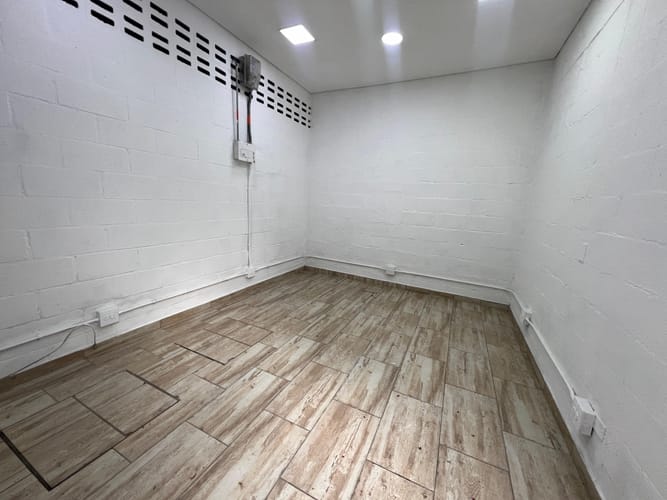 Local en arriendo en Belén, Medellín, 12 m² · foto 11 de 13