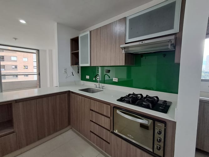 Apartamento de 3 alcobas en arriendo en Villa Carlota, Medellín, 106 m² · foto 3 de 20