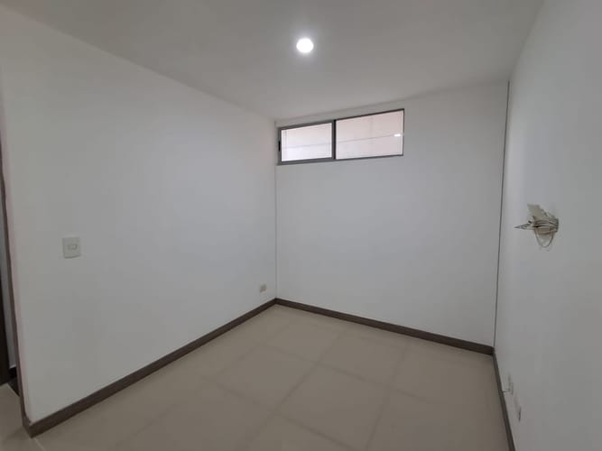 Apartamento de 3 alcobas en arriendo en Villa Carlota, Medellín, 106 m² · foto 4 de 20
