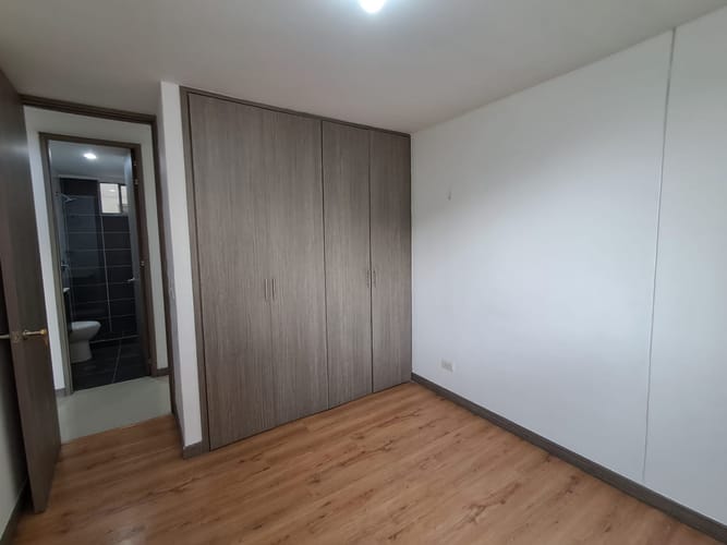 Apartamento de 3 alcobas en arriendo en Villa Carlota, Medellín, 106 m² · foto 9 de 20