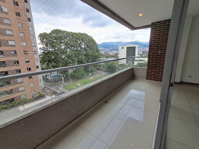 Apartamento de 3 alcobas en arriendo en Villa Carlota, Medellín, 106 m² · foto 18 de 20