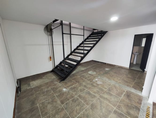 Local en arriendo en La Esmeralda, Itagüí, 238 m² · foto 4 de 13
