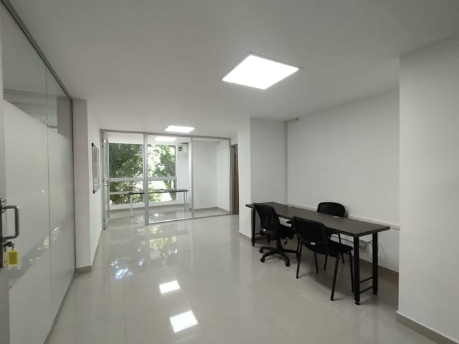 Oficina en arriendo en Laureles, Medellín, 40 m² · foto 4 de 15