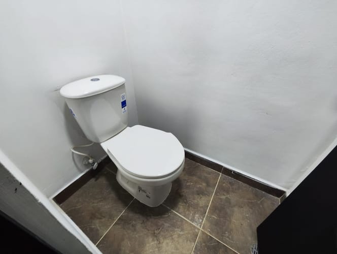 Local en arriendo en La Esmeralda, Itagüí, 238 m² · foto 8 de 13