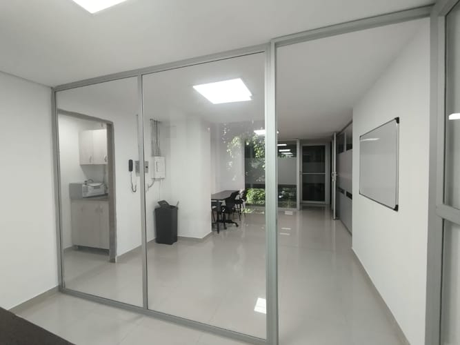 Oficina en arriendo en Laureles, Medellín, 40 m² · foto 10 de 15