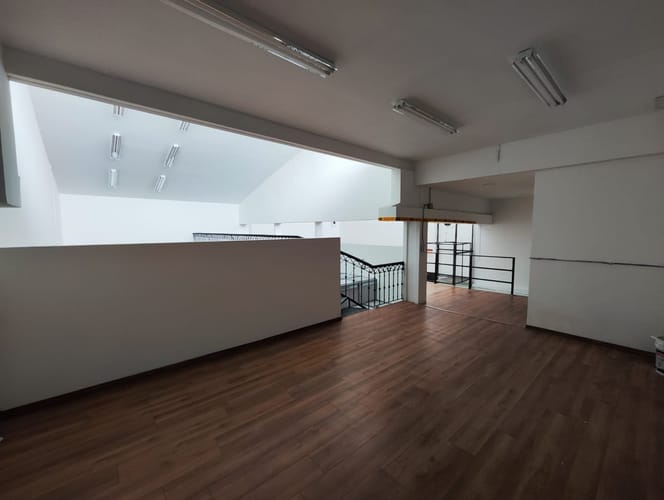 Local en arriendo en La Esmeralda, Itagüí, 238 m² · foto 11 de 13
