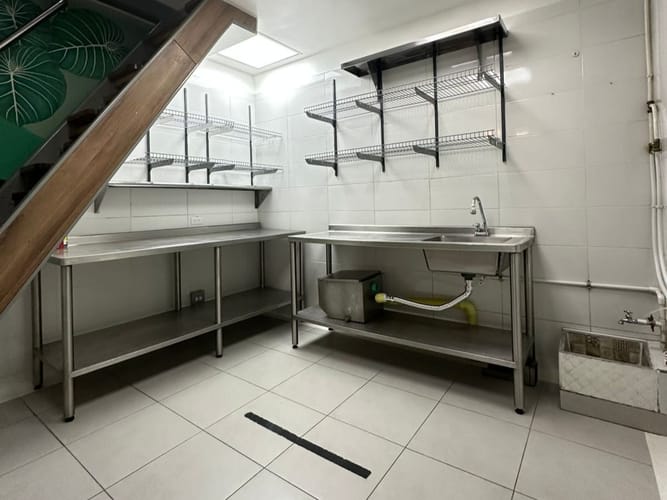Local en arriendo en Loma Del Escobero, Envigado, 33 m² · foto 11 de 19