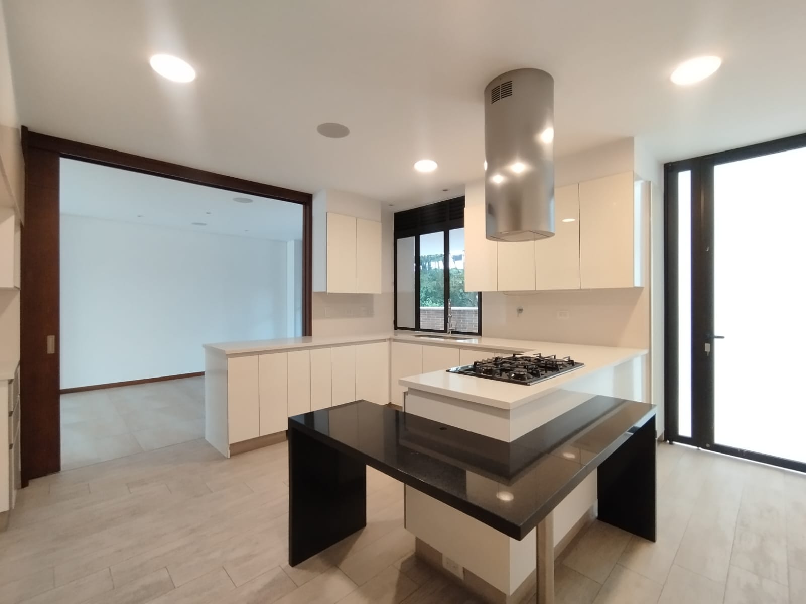Apartamento en arriendo en Urbanización Las Cumbres, Medellín · foto 6 de 20