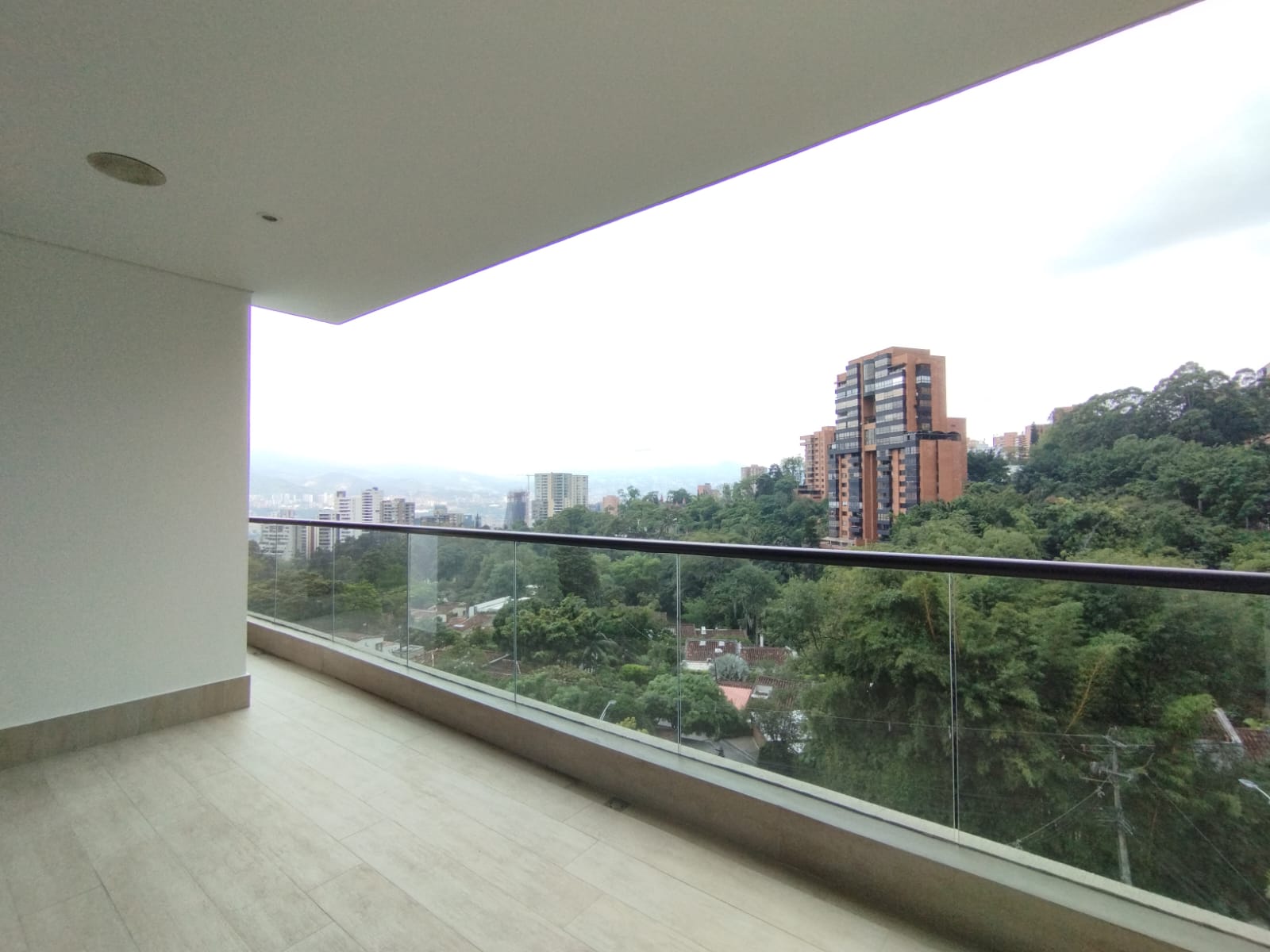 Apartamento en arriendo en Urbanización Las Cumbres, Medellín · foto 20 de 20