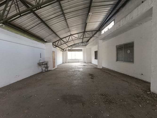 Bodega en arriendo en Niquia, Bello, 200 m² · foto 2 de 9